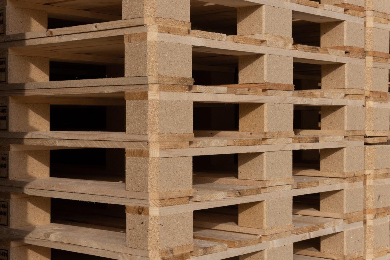 New singleuse wooden pallets, direct from manufacturer PALCO.